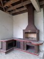 Угловая печь-барбекю с большими столешницами